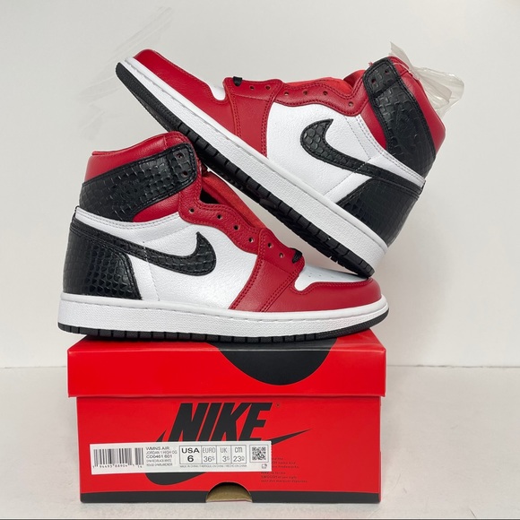 Jordan Shoes - Nike Air Jordan 1 Retro High “Satin Snake” NEW